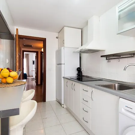 New Capuchinos 2bed & 2bath With Parking Apartment *