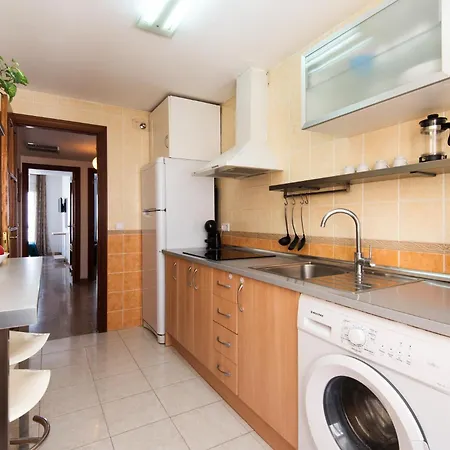 New Capuchinos 2bed & 2bath With Parking *