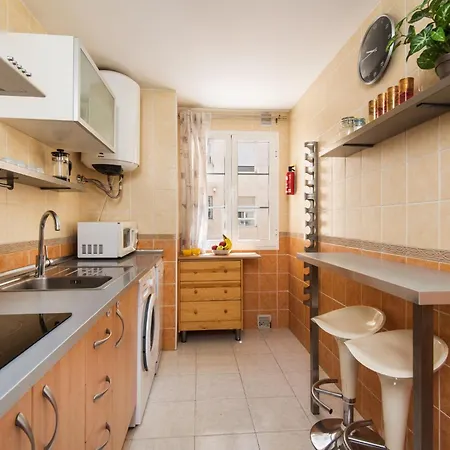 New Capuchinos 2bed & 2bath With Parking