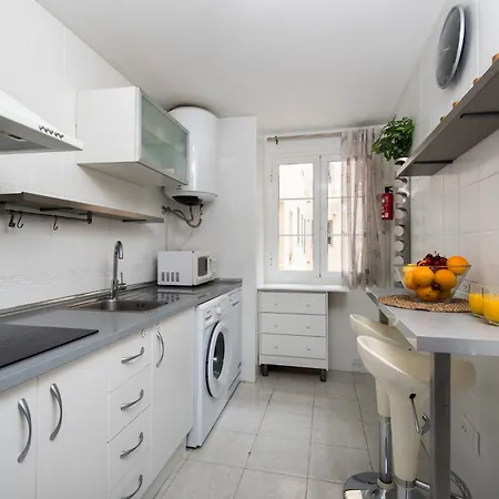 New Capuchinos 2bed & 2bath With Parking Apartment *