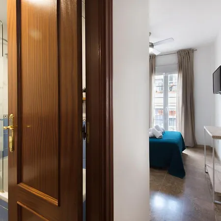 New Capuchinos 2bed & 2bath With Parking *