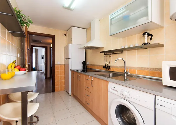 New Capuchinos 2bed & 2bath With Parking *